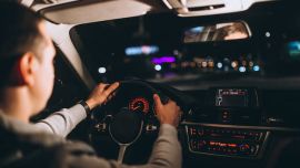 Conductores argentinos: una encuesta del Observatorio Vial de CECAITRA reveló que 7 de cada 10 asegura señalizar correctamente sus maniobras al volante.