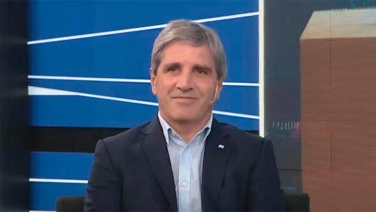 Luis Caputo dijo que EE.UU. está dispuesto a seguir comprando pesos