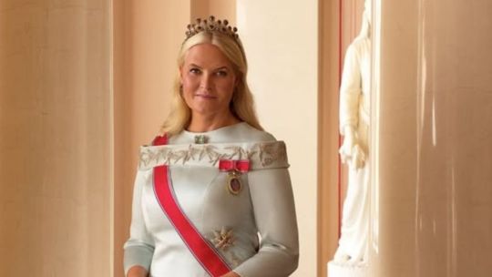 El drama de la princesa de Noruega: mientras espera un trasplante de pulmón, su hijo fue condenado a cuatro años de prisión