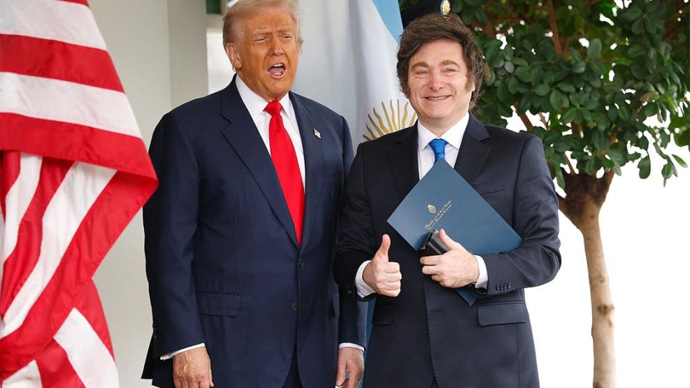 Las últimas actividades de Milei en la Casa Blanca: fotos en el Salón Oval, firma del libro de invitados y homenaje a Charlie Kirk