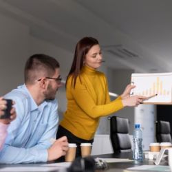 Numerosas empresas argentinas ya comenzaron a redefinir su manera de gestionar la pauta digital. | Foto:Genwords