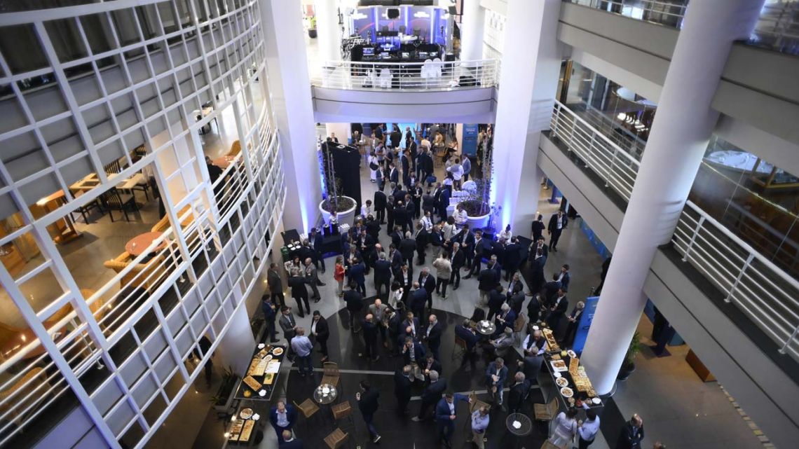 Errores no forzados o "caprichos" de Javier Milei: los debates del establishment sobre el futuro del plan económico