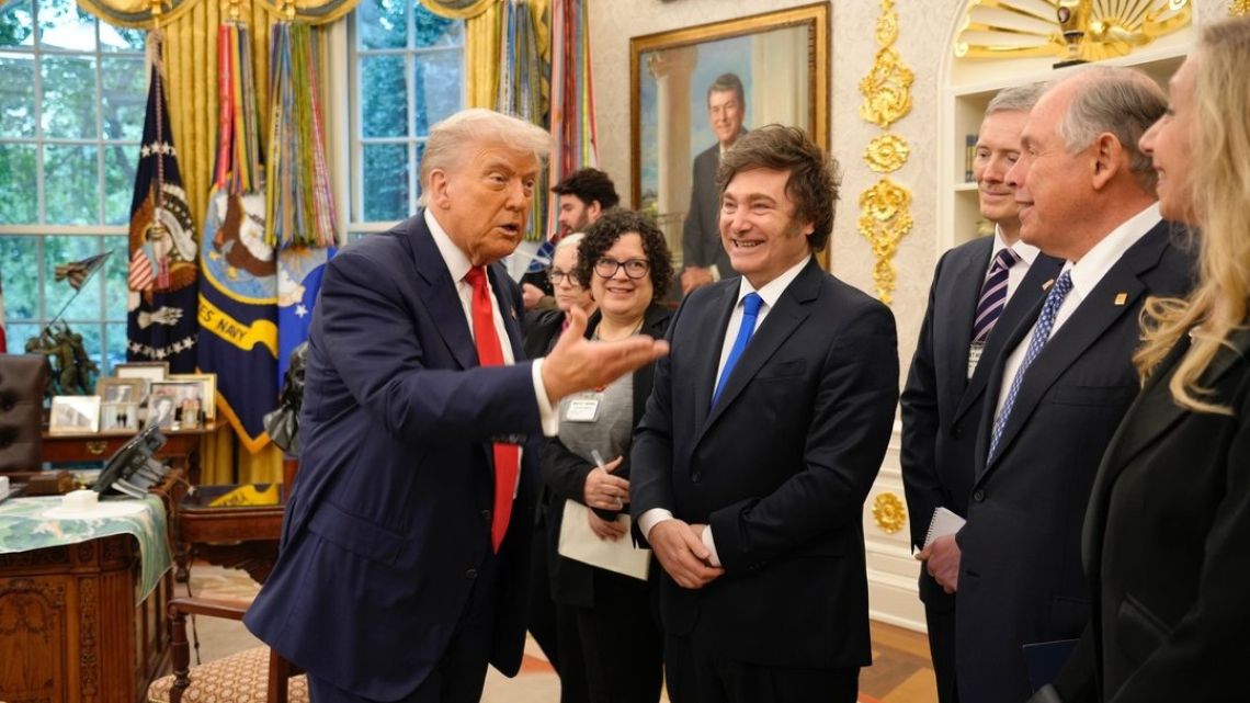 US President Donald Trump and President Javier Milei in the Oval Office of the White House.
