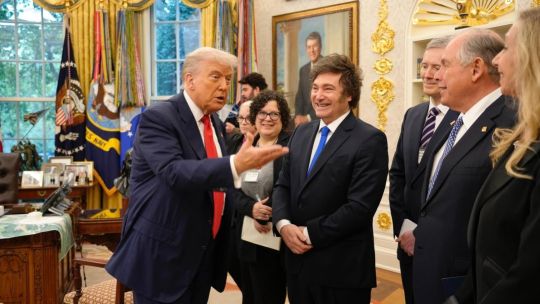 Trump showers Milei with praise after clear midterms victory