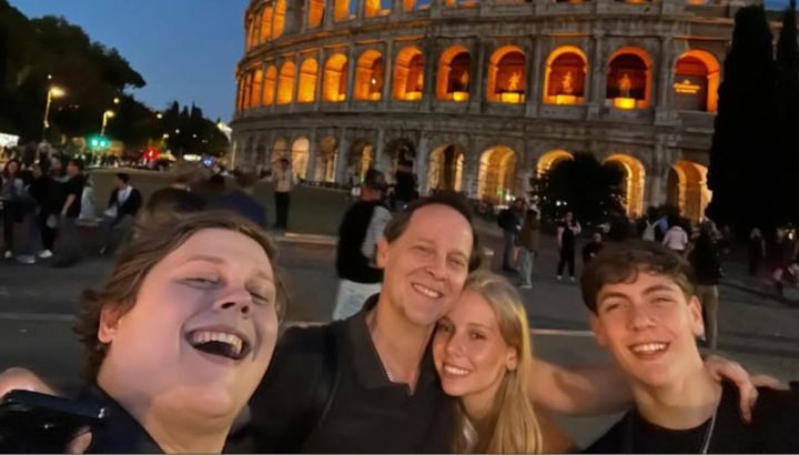 Las mejores fotos de las vacaciones de Matías Martin y sus tres hijos en Europa