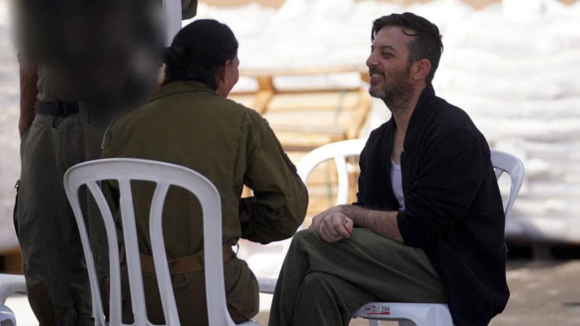 Joy as last remaining Israel-Argentine hostages released by Hamas