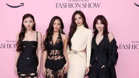 Jihyo, Nayeon, Momo y Tzuyu, del grupo de K-Pop TWICE, se presentaron en el Victoria's Secret Fashion Show 2025 y hubo críticas