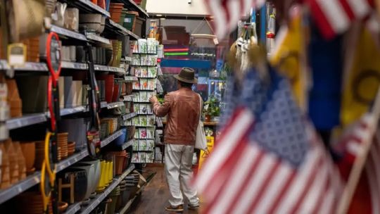 Problemas en la economía estadounidense: “El costo de vida se ha incrementado en unos 1.300 dólares este año”