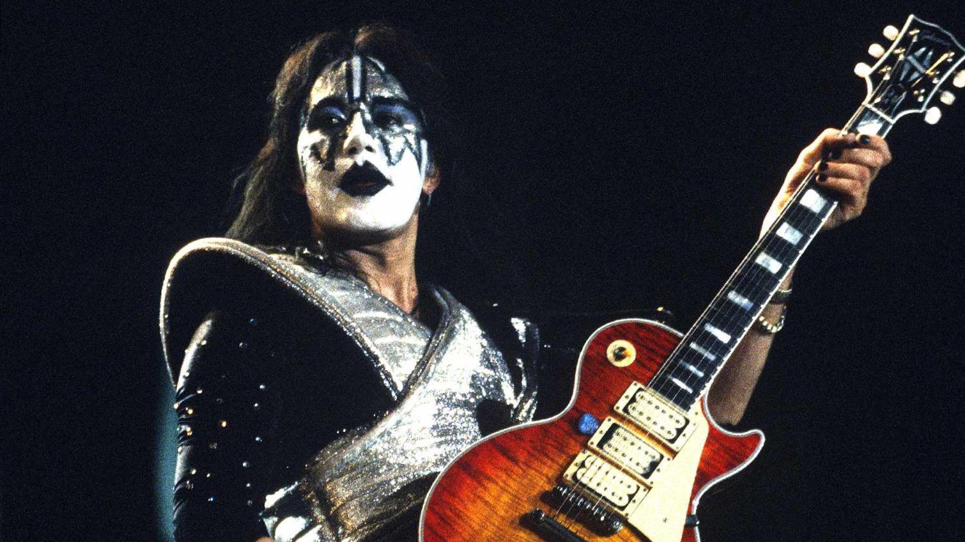 Murió Ace Frehley, guitarrista original de KISS, a los 74 años
