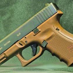 El disparo sin cartuchos inertes y la confusión sobre los sistemas de acción, como en el caso de la Glock, son prácticas y creencias que pueden poner en riesgo tanto la seguridad como la mecánica de las armas. 