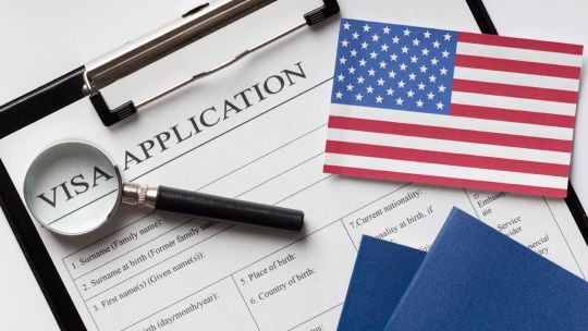 “La visa H1B ahora cuesta 100.000 dólares”: fuerte medida de Trump impacta a empresas tecnológicas