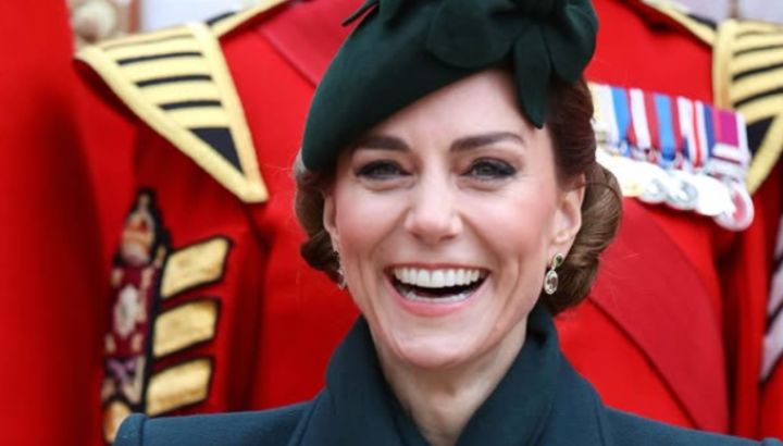Critican a Kate Middleton por su cambio de imagen: ¿usa peluca?