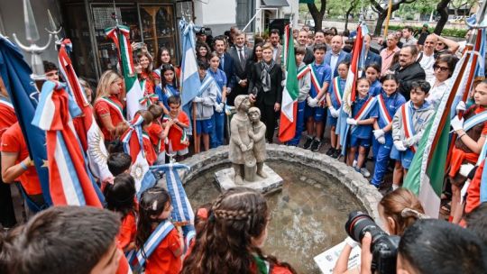 “Las niñas de la Cañada”, otra vez de pie