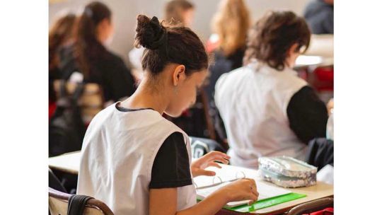 Más jóvenes logran completar su ciclo de estudios secundarios
