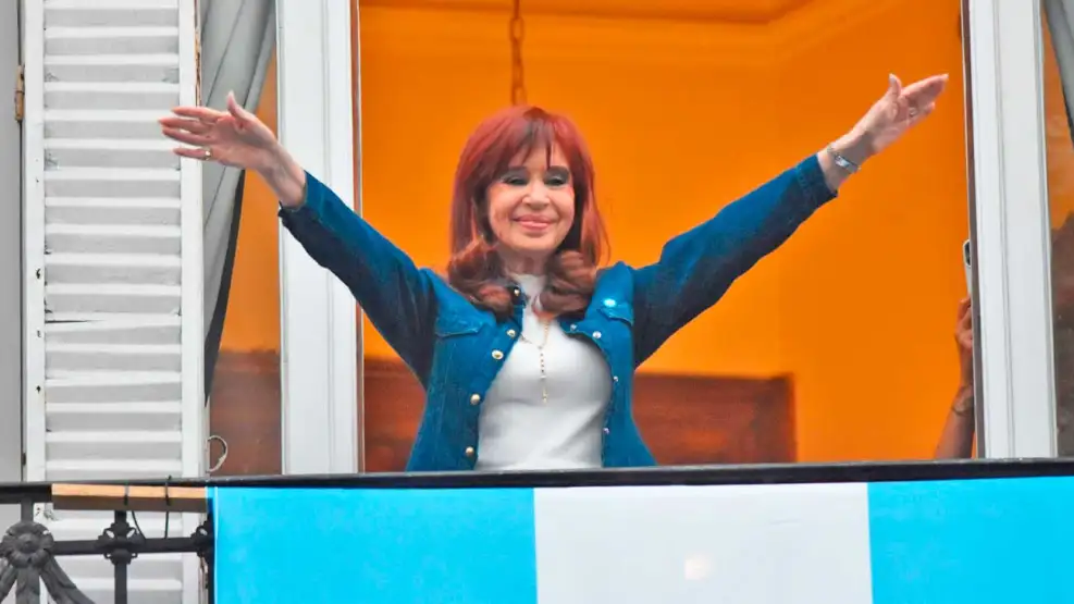 18102025cristinakirchnerpablocuarterolog-2120990