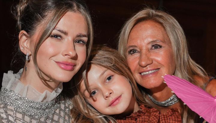 La China Suárez compartió un álbum de fotos inédito para celebrar el Día de la Madre