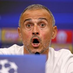 El entrenador español del Paris Saint-Germain, Luis Enrique, asiste a una conferencia de prensa en la víspera del partido de la fase de liga de la UEFA Champions League entre el Bayer 04 Leverkusen y el Paris Saint-Germain (PSG) en el estadio BayArena en Leverkusen, oeste de Alemania. | Foto:INA FASSBENDER / AFP