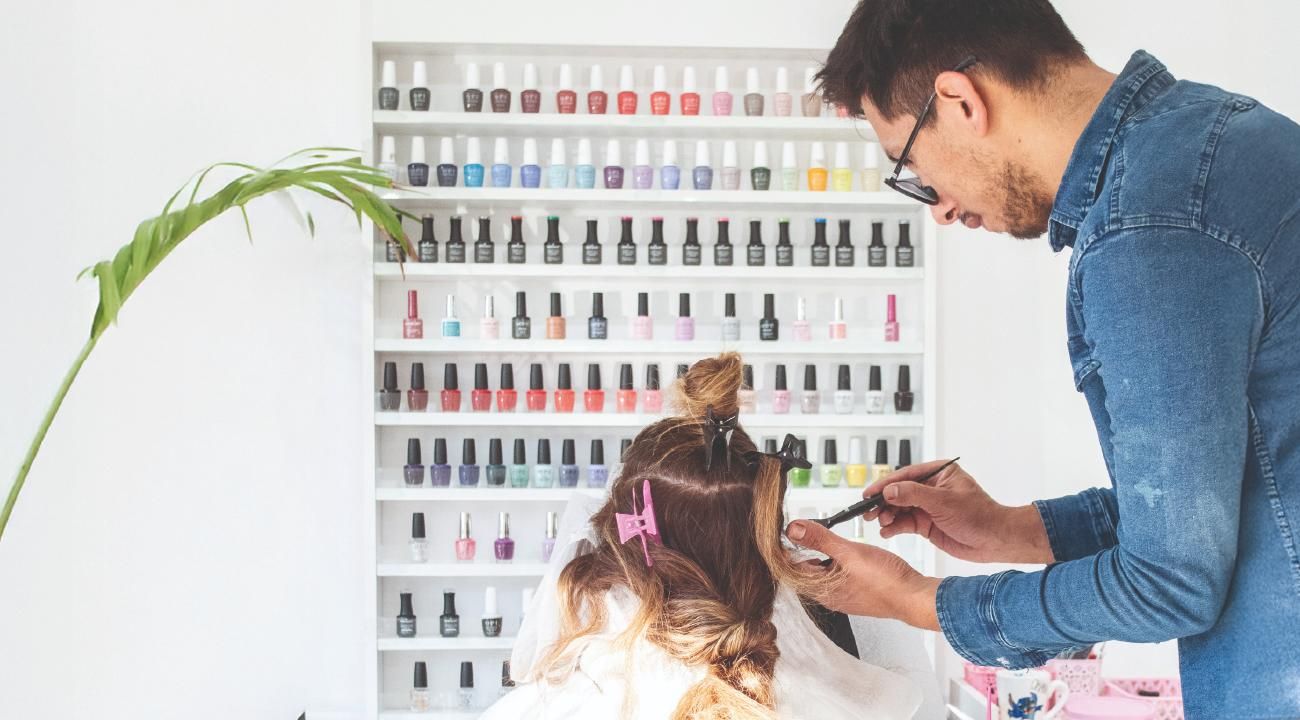 Mitos y verdades sobre la coloración del cabello titulo