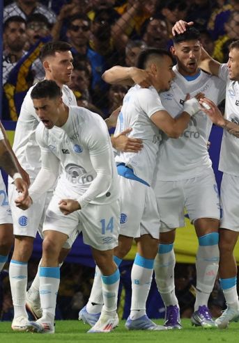 Belgrano de Córdoba celebrando su triunfo en La Bombonera