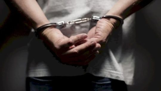 “Re enamorado de vos”: imputan a un profesor de 67 años por acosar por redes sociales a una alumna de 13