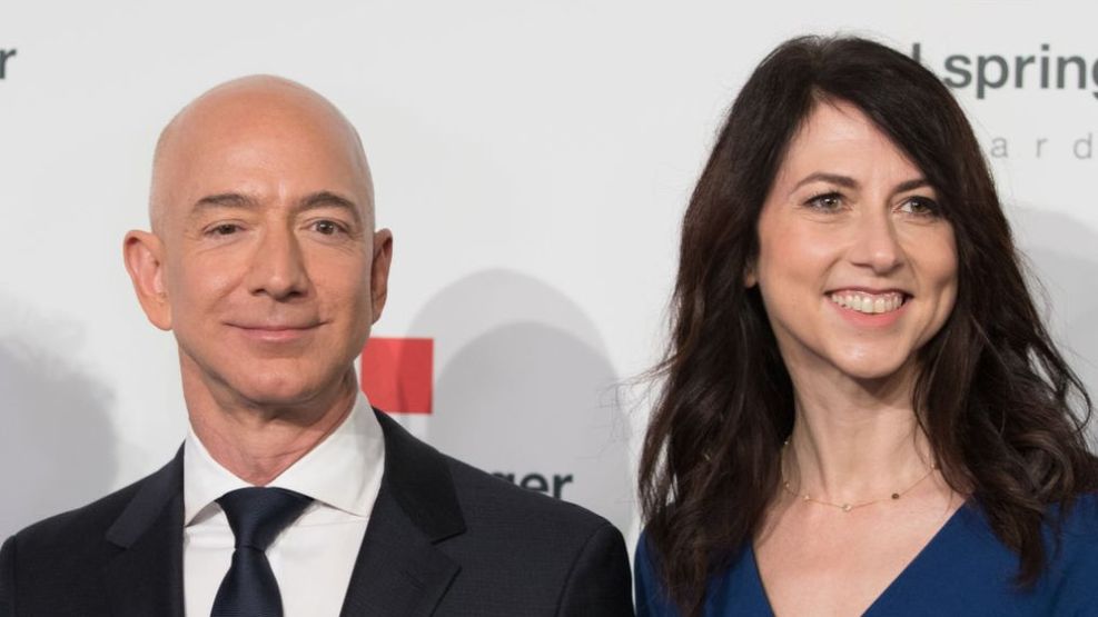 Jeff Bezos junto su exesposa, MacKenzie Scott.