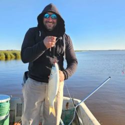 Mar Chiquita picó en punta entre los destinos más rendidores. Aprovechando condiciones acordes, los guías Julio y Manuel Giuliani ya meten grandes capturas.