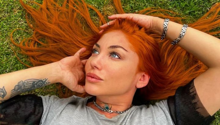 Tras su denuncia, habló la mamá de Lourdes Fernández, de Bandana: "Llegó llena de moretones"