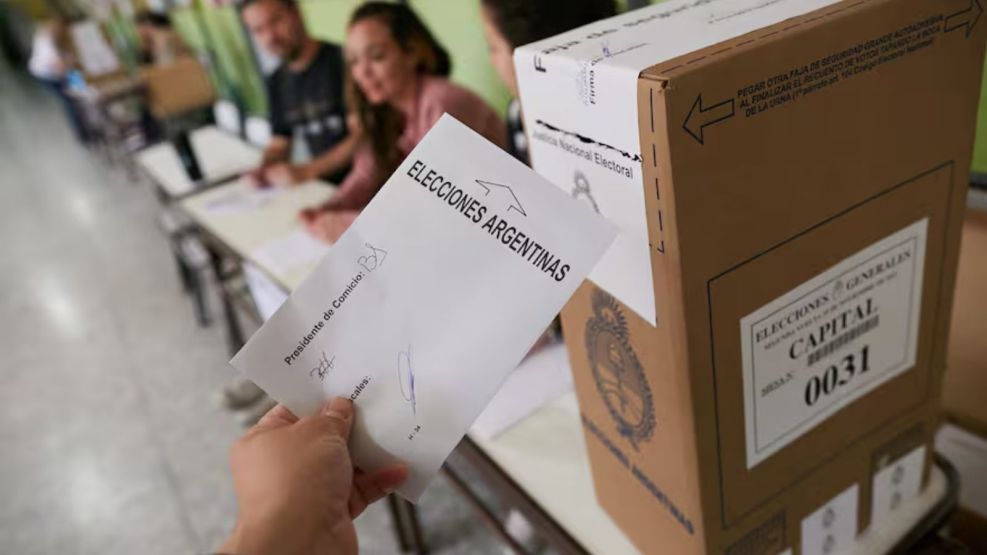 Elecciones 26 de octubre: el peronismo espera imponerse en 12 provincias.