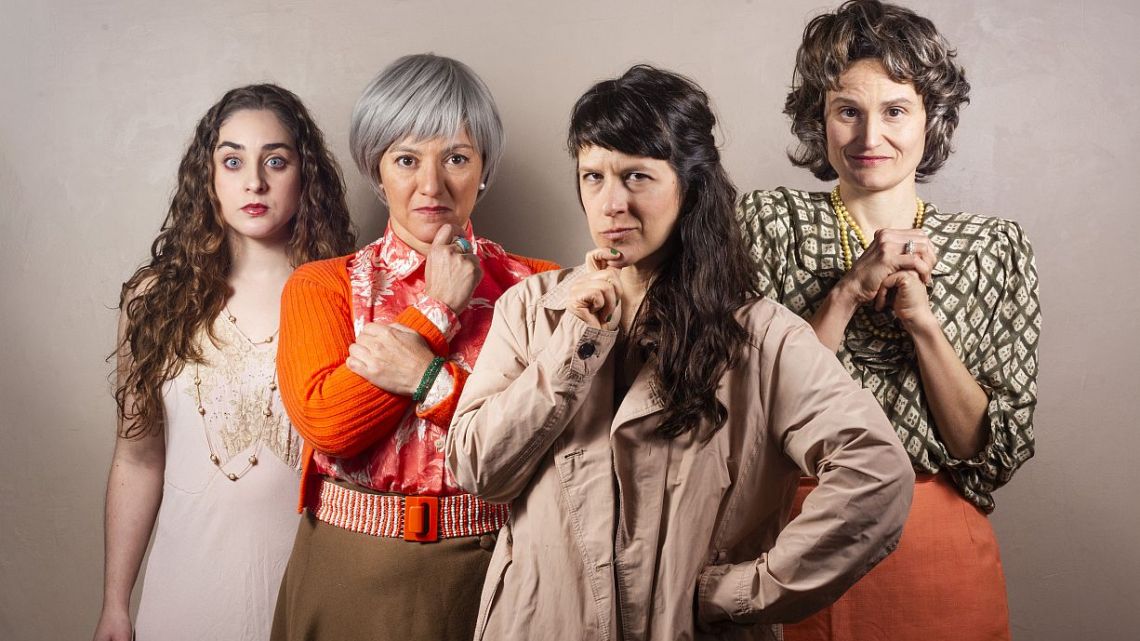 Esmeralda Incandescente: el policial que invoca a las abuelas