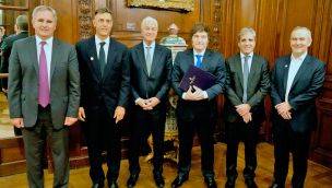 251025_jp_morgan_dimon_milei_caputo_quirno_presidencia_g