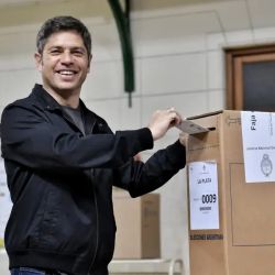 Axel Kicillof casts his vote in the 2025 legislative elections.