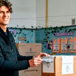 Martín Lousteau votando. | Foto:Redes Sociales