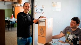 Itai Hagman votando 26102025