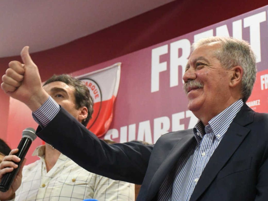 Un gobernador opositor tomó distancia de la gestión libertaria y anunció un bono de $600.000 para empleados estatales por el Día del Trabajador