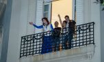 Derrota inesperada: el meme viral de Cristina saltando de su balcón