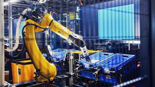 Amazon planea reemplazar a 600.000 trabajadores con robots