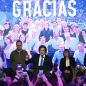 El Gobierno pintó de violeta al país: las felicitaciones de Donald Trump por la "victoria aplastante"