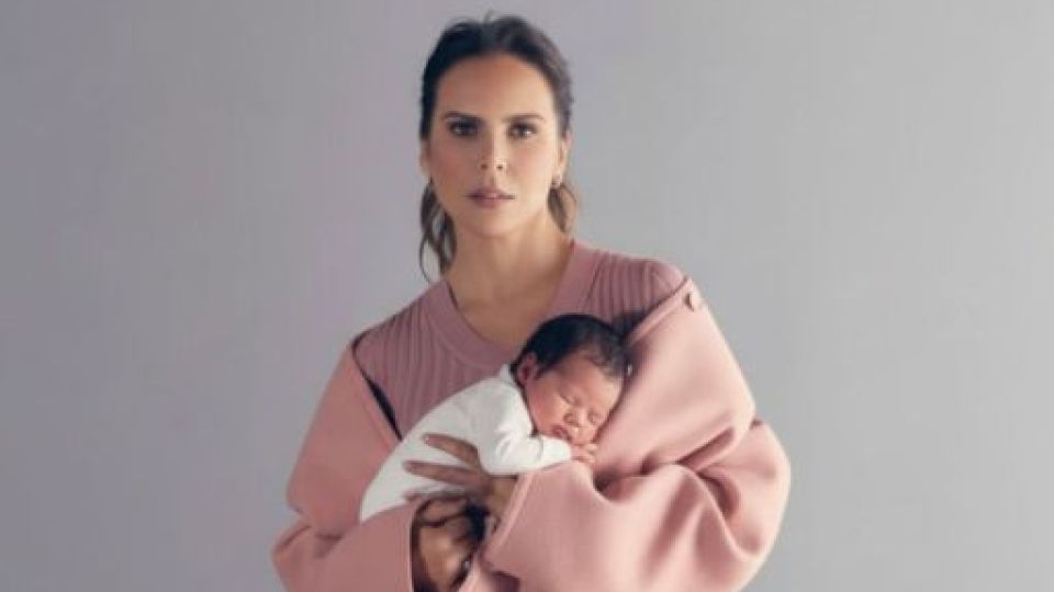 Kate del Castillo y su muñeco hiperrealista 