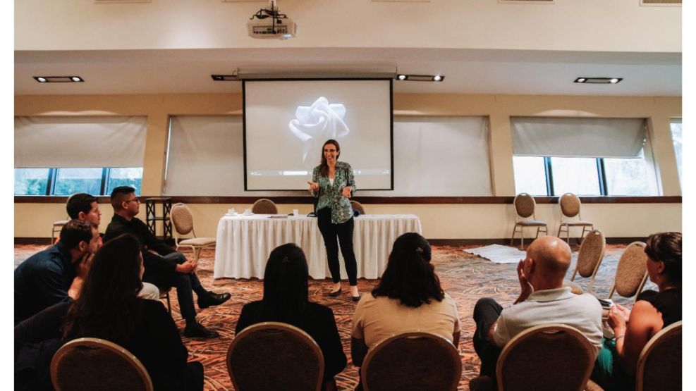 Formadores que transforman: El nuevo rol de quienes guían procesos