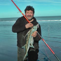 El certamen repartirá más de $ 25.000.000 en premios, con $ 10.000.000 al primer puesto, destinado al pescador que capture la corvina más grande. (Fotos: Omar Calafate, Pasión por la Pesca).