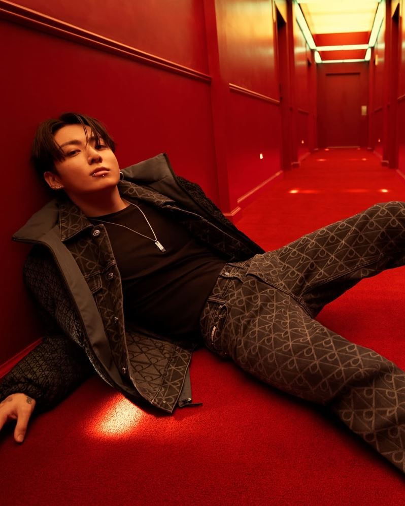 Jungkook para Calvin Klein 2025