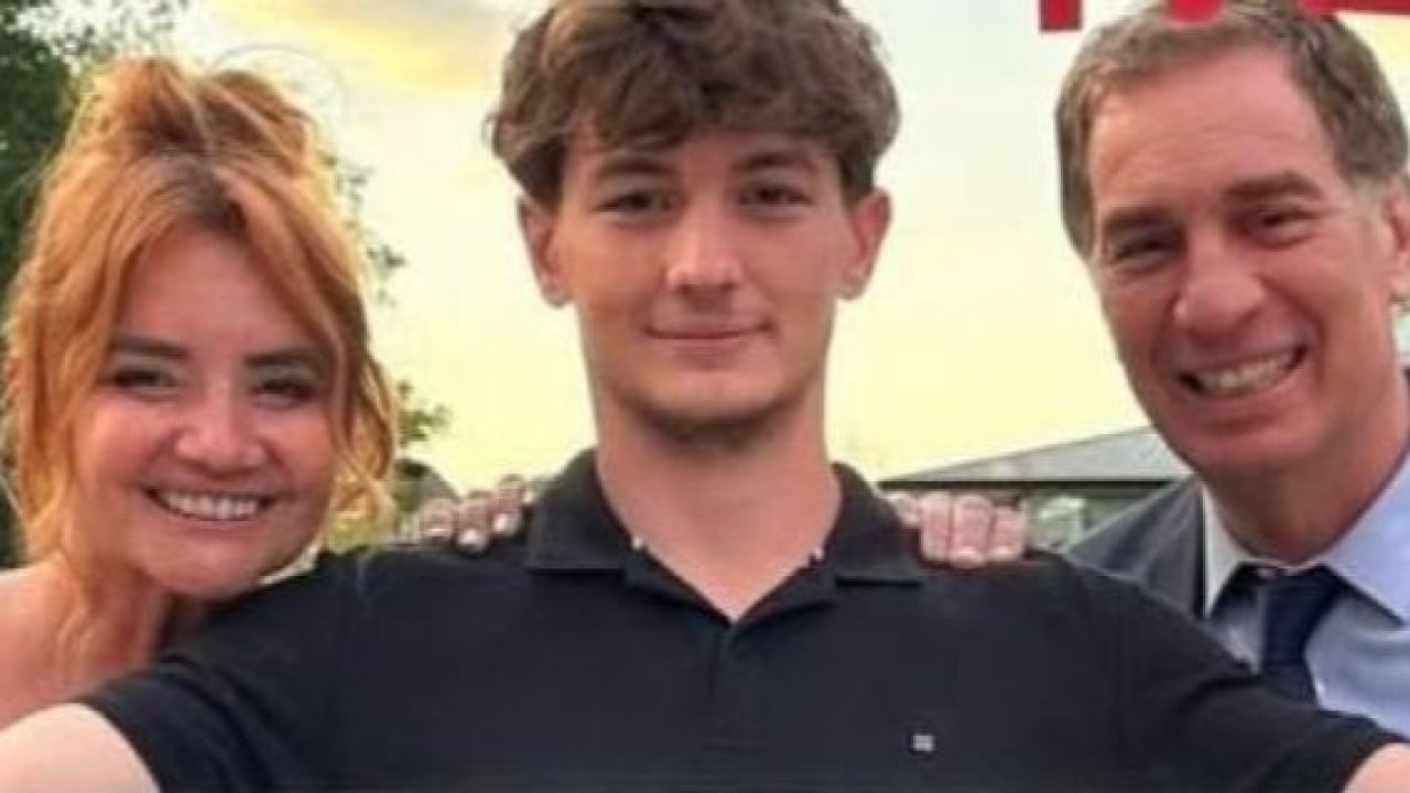 Nancy Pazos, Teo Santilli Pazos y Diego Santilli | Foto:CEDOC