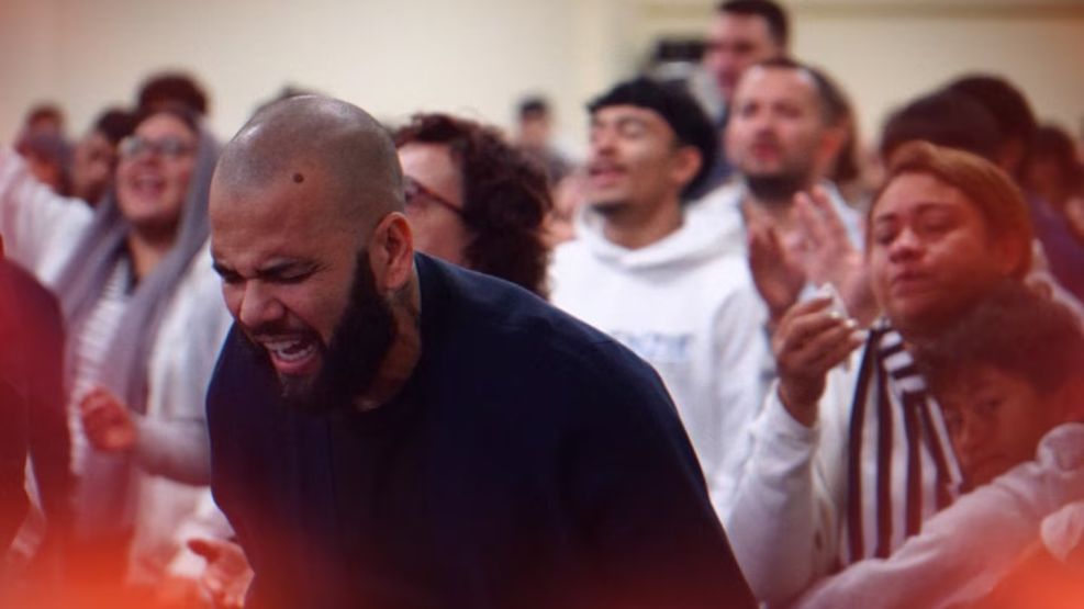 Dani Alves se convirtió en predicador.