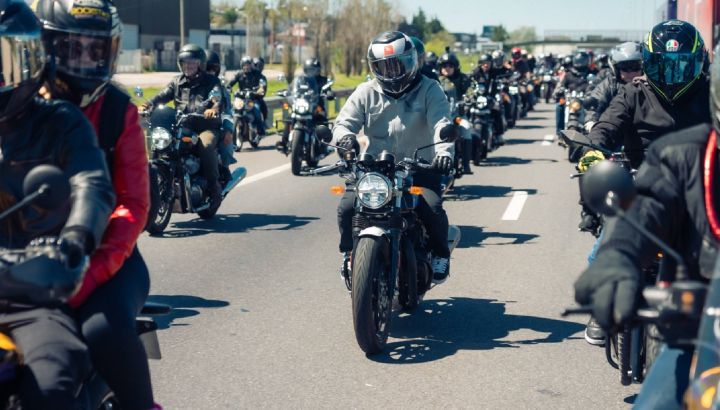 Más de 200 Royal unieron sus fuerzas en el One Ride de Royal Enfield: una caravana solidaria por Buenos Aires