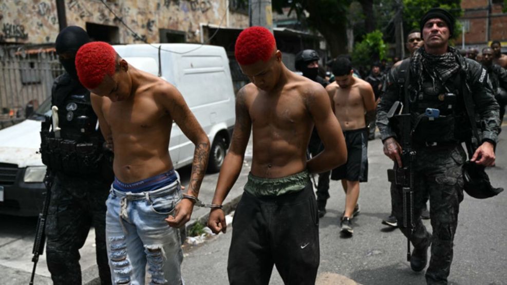 Enfrentamientos entre narcos y policías en Rio de Janeiro