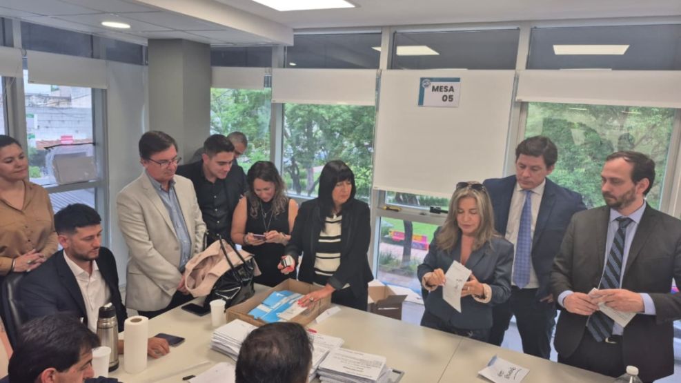 Momento del escrutinio. 