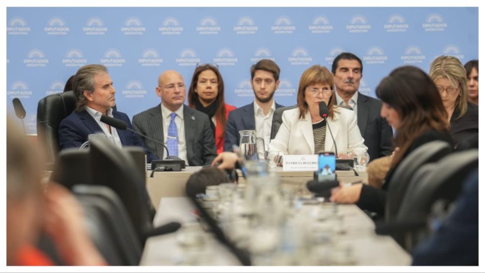 El Gobierno cambió el tono y mandó a Bullrich y Quirno al Congreso mientras busca postergar el Presupuesto 2026