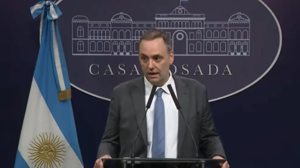 Tras la reunión de Javier Milei con 20 gobernadores, Manuel Adorni ratificó la aplicación de una reforma laboral, impositiva y penal Tras la reunión de Javier Milei con 20 gobernadores, Manuel Adorni ratificó la aplicación de una reforma laboral, impositiva y penal