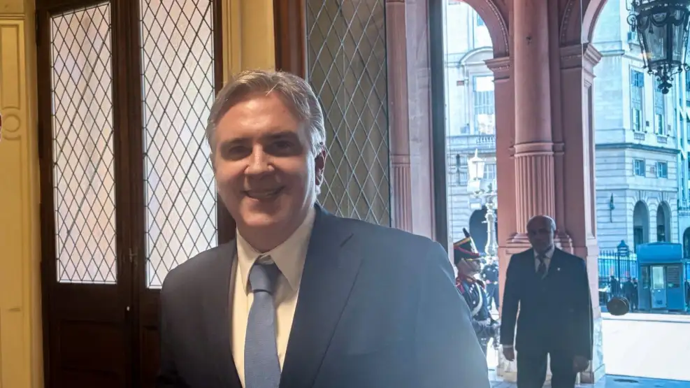 martin-llaryora-mesa-gobernadores-2128772