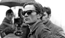 Pier Paolo Pasolini durante el rodaje de "Saló", su último film